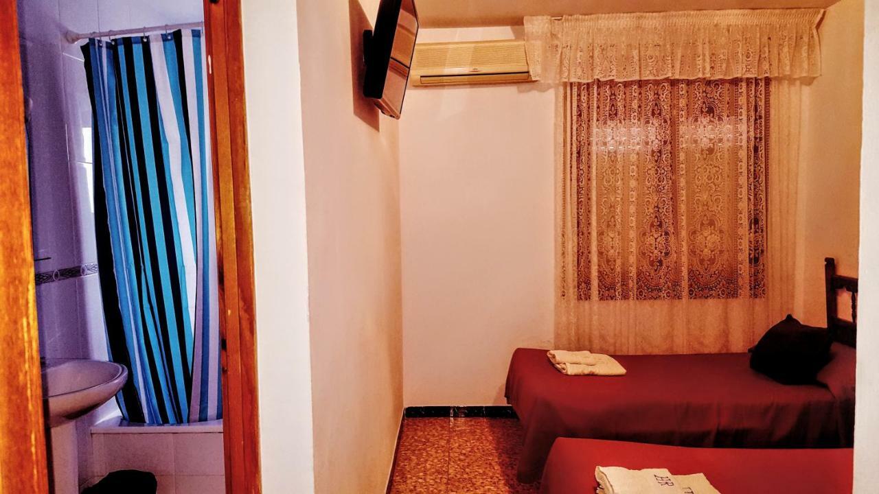Hostal Roca Fayón المظهر الخارجي الصورة